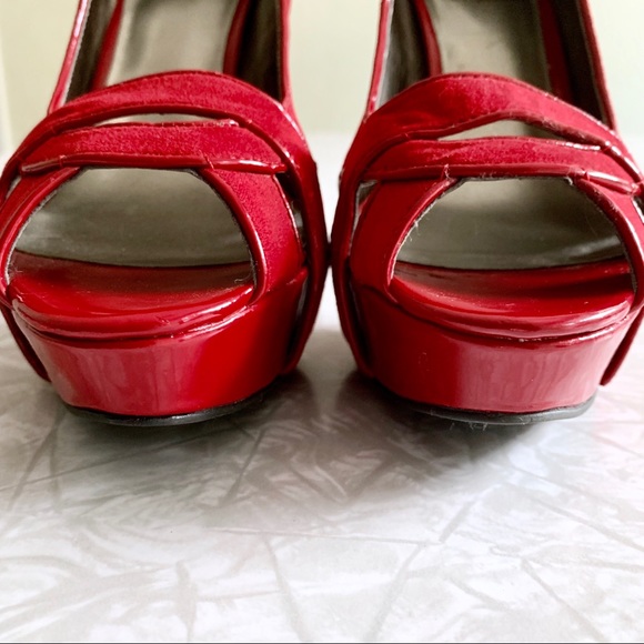 NWOT Guess Platform Peep-Toes Patent/Suede 🔥 8 - Picture 2 of 8